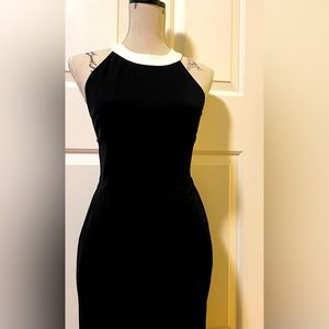 Sz 0P        BANANA REPUBLIC BLACK & WHITE COLORBLOCK HALTER PONTE SHEATH DRESS